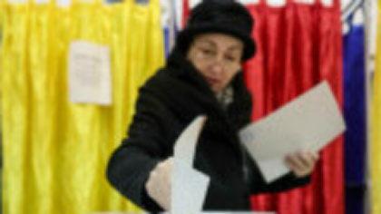 Sondaj: AUR rămâne pe primul loc, dar partidele din coaliție adună 50% din voturi. Două formațiuni nu mai intră în Parlament