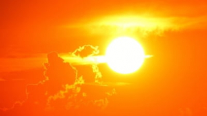 Noi alerte emise de meteorologi. Caniculă în mai multe județe, dar și vânt puternic HARTĂ