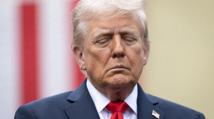 „Nimeni nu știe când doarme”. Oficialii de la Casa Albă vorbesc despre „obiceriurile nocturne” ciudate ale lui Donald Trump
