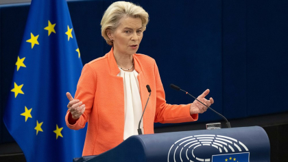 Ursula von der Leyen și-a asigurat sprijinul înaintea votului pe moțiunea inițiată de AUR. Motivul pentru care a făcut două concesii, deși nu are emoții legate de rezultat