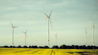 Eurowind Energy România, parte a companiei daneze Eurowind Energy, va dezvolta trei noi parcuri eoliene, în judeţele Galaţi şi Constanţa,  echipate cu 23 de turbine Vestas
