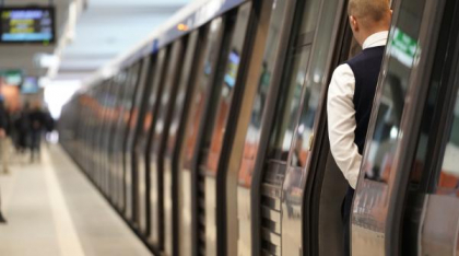 49 de defecţiuni tehnice la metrou doar în luna iulie. Ministrul transporturilor anunță sancțiuni împotriva Metrorex
