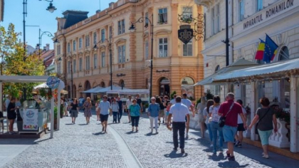 Cât de bogați sunt cei mai bogați români: au salarii de 32 de ori mai mari decât cei mai săraci