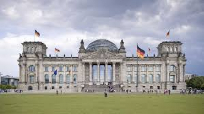 Cancelarul Germaniei susține nearborarea staeagului curcubeu pe clădirea parlamentului: Bundestagul nu este un cort de circ