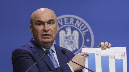Unde sunt bugetarii pe care Bolojan vrea să-i concedieze? Enigma statisticilor oficiale contradictorii despre angajații de la stat