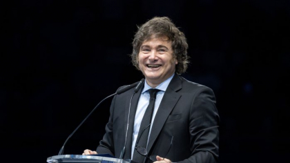 Javier Milei are aliaţi puternici: secretarul Trezoreriei Americane spune că „toate opţiunile sunt pe masă”, americanii fiind dispuşi să cumpere obligaţiuni argentiniene şi să sprijine pesoul, în timp ce ţara se confruntă cu noi presiuni din partea investitorilor internaţionali