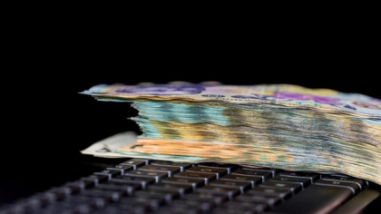 Guvernul vrea să blocheze cumpărarea de mașini dacă ai datorii la taxe, impozite sau amenzi