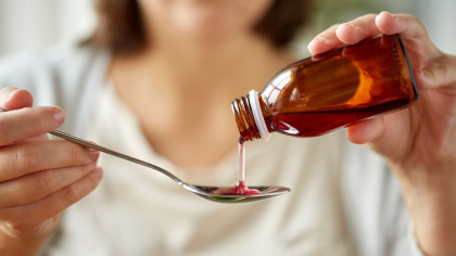 Substanță toxică în siropul de tuse: 17 copii morți în India. Proprietarul companiei a fost arestat