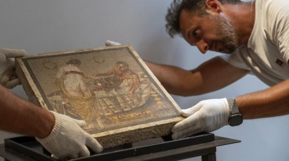 Un mozaic erotic furat în 1944 de trupele germane s-a întors, în sfârșit, la Pompei