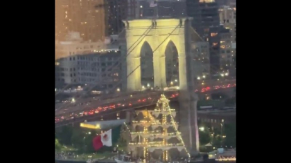 O navă cu pânze a Marinei mexicane a lovit podul Brooklyn. Două persoane au murit și 17 au fost rănite