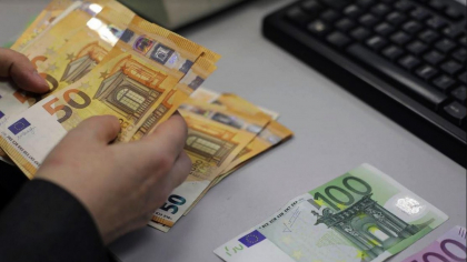 De ce a urcat brusc cursul leu-euro. Ce se va întâmpla la iarnă cu banii românilor