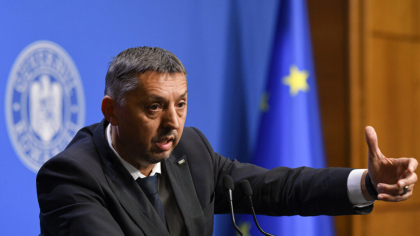 AUR îl acuză pe ministrul David că este „expresia vizibilă a unui sistem decăzut”