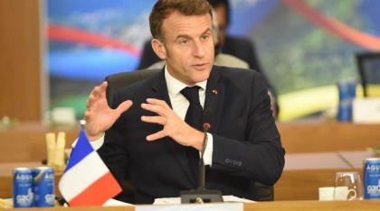 Preşedintele francez Emmanuel Macron denunţă &amp;quot;ingerinţele care ne subminează democraţiile&amp;quot;: &amp;quot;România trăieşte asta în acest moment&amp;quot;