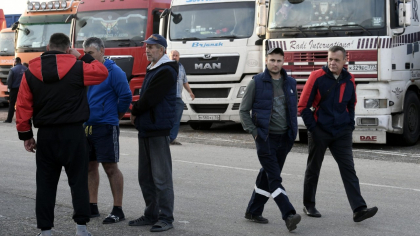Câți bani câștigă un șofer român de TIR, comparativ cu colegii lui din Marea Britanie, Franța sau Germania