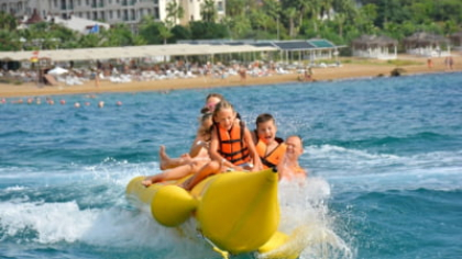 Plaje prietenoase cu copiii în Antalya: locuri sigure și atractive pentru familii