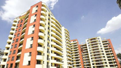 Mută Executivul presiunea pe bănci pentru a reduce costurile în imobiliare? Pentru a compensa creşterea de TVA de la 9 la 21% pentru apartamentele noi, dobânda ar trebui să scadă cu un punct procentual