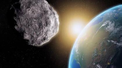 Un asteroid mare cât un stadion trece astăzi pe lângă Pământ. Poate fi urmărit live