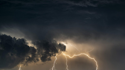 Furtuna Zack schimbă vremea în România! Avertisment meteo: temperaturile scad, vin ploi și vijelii