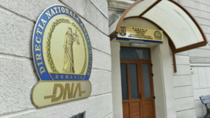 Prejudiciu de peste 67 de milioane lei într-un dosar DNA de evaziune fiscală cu firme de transport alternativ de persoane