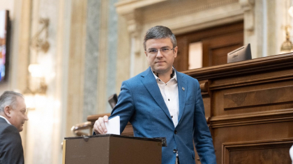 Irineu Darău (USR): AUR, Simion și Georgescu la putere înseamnă restrângerea libertăților. Sper, un pic, să se sucească niște oameni, să-și dea seama că au fost păcăliți (VIDEO)