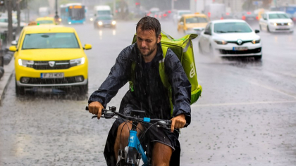 Vremea se va răci brusc în toată țara și sunt așteptate ploi. Prognoza meteo pentru două săptămâni