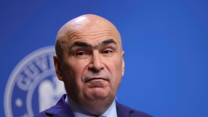 Reduceri de personal în anumite instituții. Bolojan: „Aproximativ 10.000 de angajați din sectorul public cumulează pensia cu salariul”
