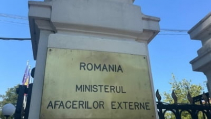 Rețele paralele care țepuiesc românii din Diaspora de milioane de euro. Cer bani pentru servicii consulare gratuite. Avertismentul MAE