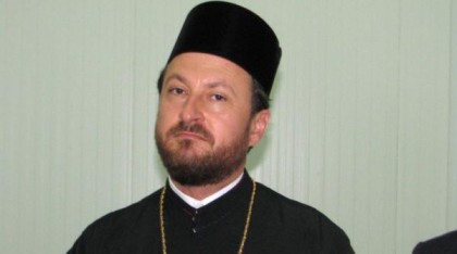 Fostul episcop al Hușilor, condamnat la închisoare pentru viol, a fost ridicat de polițiști de la Mănăstirea Văratec