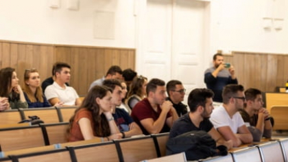 Ce burse vor primi studenții în anul universitar 2025-2026. Anunțul făcut de Ministerul Educației