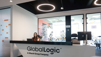 Nu toate companiile de IT strâng rândurile pe plan local: GlobalLogic, parte din grupul Hitachi, care a cumpărat în 2022 Fortech Cluj, se extinde în România cu un nou birou în Bucureşti, cu 150 de oameni şi are în plan alte 100 de recrutări