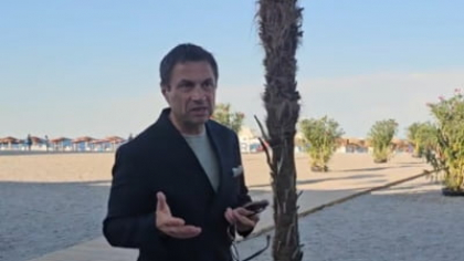 Un primar propune amânarea anului școlar pentru ca toți copiii din familii sărace să se bucure de litoralul românesc: "E păcat!" VIDEO