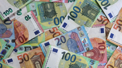 Avertismenul Băncii centrale a Olandei: populația trebuie să aibă cash pentru situații de urgență