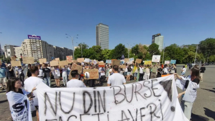 Genii și profesioniști dați de pomană