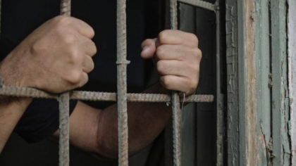 Vacanța unui tată român a devenit un coșmar: a petrecut aproape o lună în închisoare, după ce a fost confundat cu un infractor