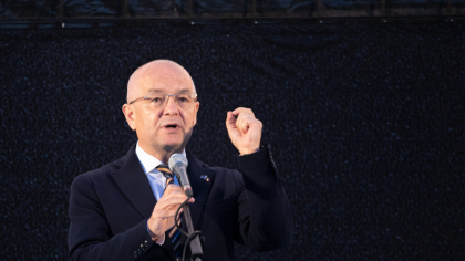 Emil Boc spune că decizia privind desemnarea premierului îi revine în totalitate lui Nicușor Dan: ora astrală astăzi este a președintelui, el va pune stiloul pe hârtie