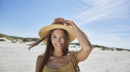 Ce vitamine să iei înainte de plajă pentru un bronz perfect și o piele protejată