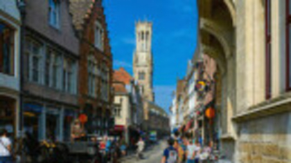 Un oraș turistic din Europa le cere turiștilor să nu mai fure pavele de pe străzi: „Sunt parte din suflet”