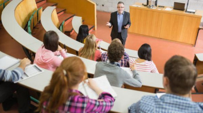 Incident îngrozitor la UBB. Un student a agresat mai multe cadre didactice după ce a fost prins copiind la examen