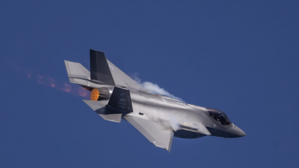 Mai multe avioane americane au plecat de la o bază din Marea Britanie