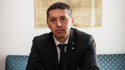 David, reacție la amenințările lui Simion: Una e critica, alta e mesajul ce duce spre o confruntare aproape la nivelul unui război civil. În această perioadă periculoasă, fiecare trebuie să lase armele jos și să facă ce poate pentru țară (VIDEO)