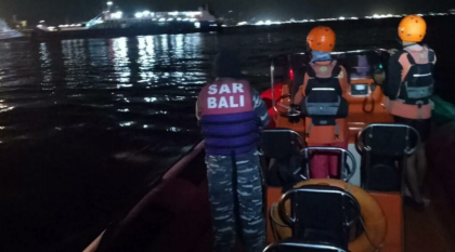 Indonezia: Se reiau căutările pentru cei 30 de pasageri dispăruți ai feribotului scufundat în strâmtoarea Bali