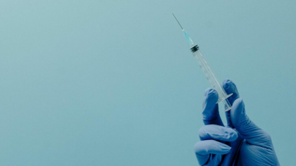 Un tratament nou pentru sugari, destinat prevenirii infecțiilor respiratorii, stârnește controverse în SUA