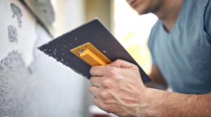 Un bărbat din Spania a cumpărat o casă veche și a găsit o adevărată „comoară” în pereți, în timp ce făcea renovări: „E incredibil”
