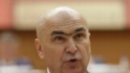 Val de şedinţe în coaliţie pentru reforma administraţiei publice. Ilie Bolojan insistă să taie 10% din posturi