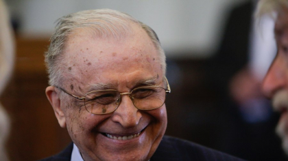 Ion Iliescu l-a felicitat pe Nicușor Dan. „Victoria dumneavoastră exprimă o aspirație profundă a cetățenilor”
