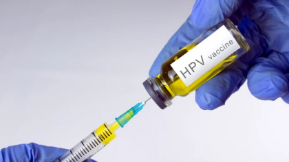 Vaccinarea anti-HPV gratuită, extinsă pentru toate fetele şi băieţii cu vârste între 11 şi 26 de ani. Legea merge la promulgare