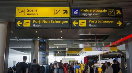 Celulă de criză la Ministerul Economiei pentru 87 de turişti blocaţi în Grecia, Cipru şi Spania