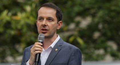 Încă un lider USR la vârful Ministerului Apărării