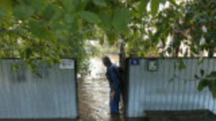 Cod galben de inundaţii pe râuri din patru judeţe, în orele următoare. Avertismentul hidrologilor