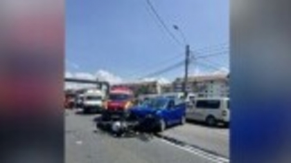 Accident grav în Petroșani între o motocicletă și o mașină. Șoferul autovehiculului era băut la volan. Ce alcoolemie avea